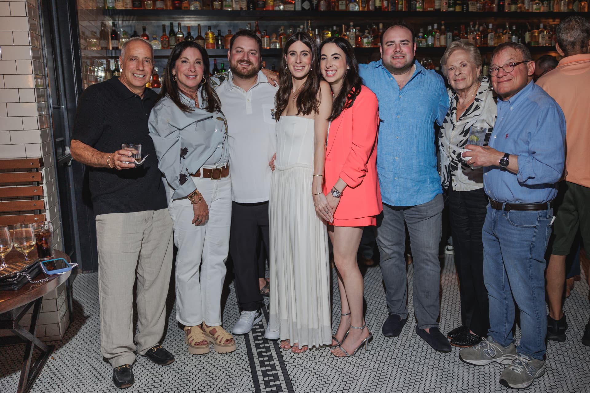 Hiring a corporate event photographer in Manhattan: rates, delivery and venue rules
